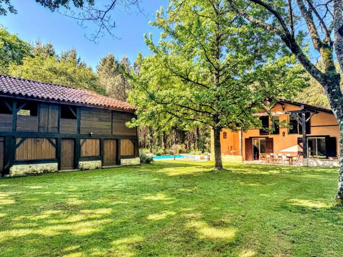 Image No.1-5 Bed House for sale