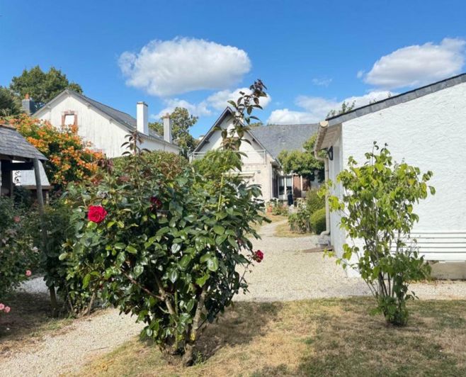 Image No.1-4 Bed House for sale