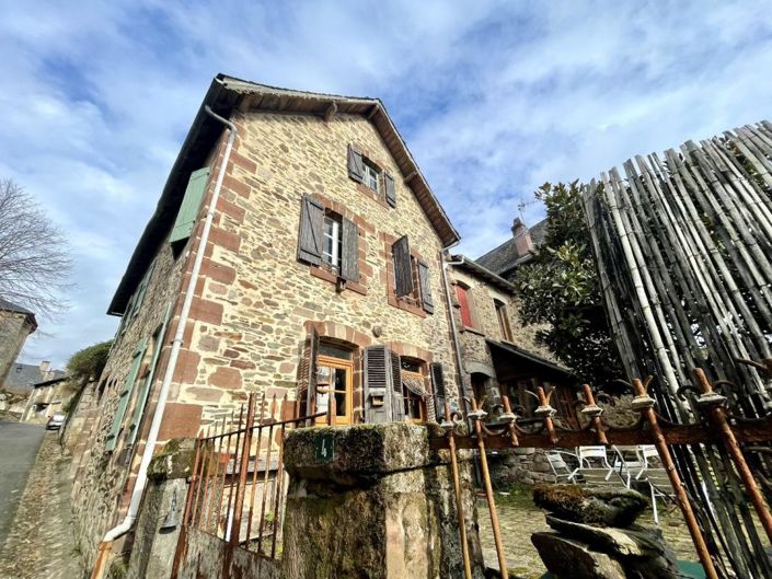 Image No.1-3 Bed Property for sale