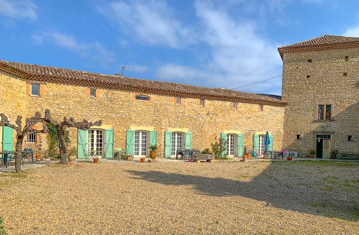 Image No.2-Maisonette de 18 chambres à vendre à Bagard