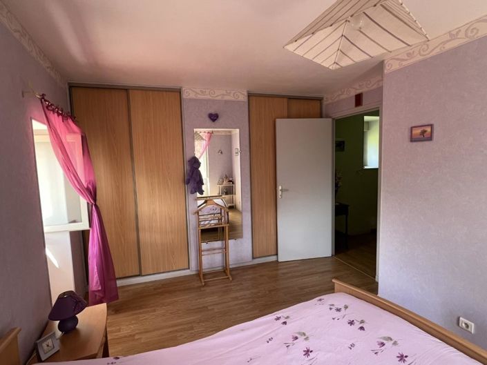 Image No.9-3 Bed House for sale