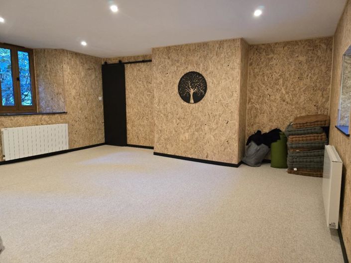 Image No.15-5 Bed Property for sale