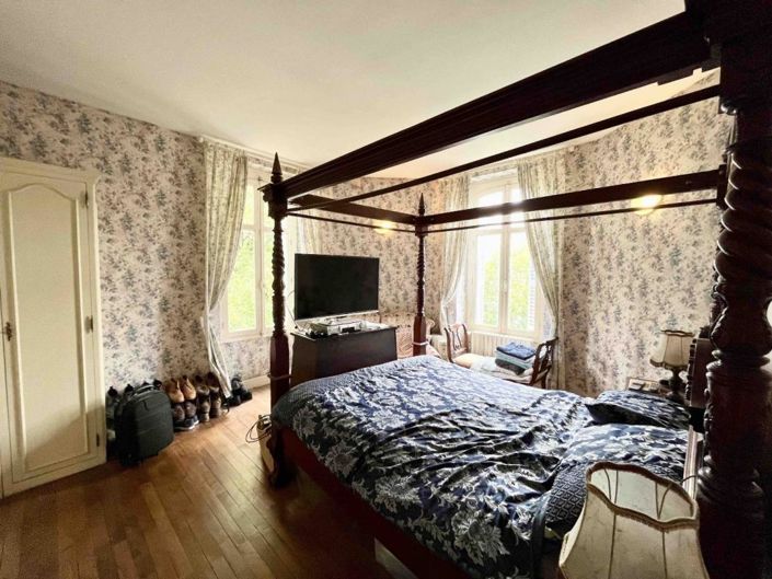 Image No.10-5 Bed House for sale