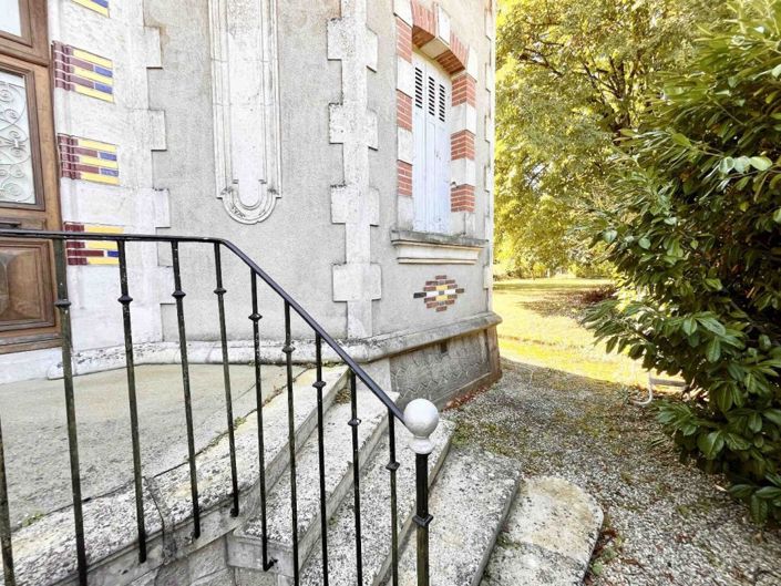 Image No.11-5 Bed House for sale