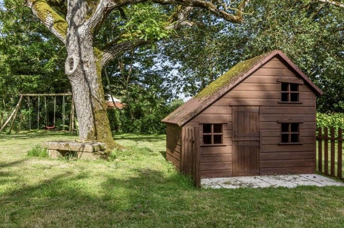 Image No.20-17 Bed Property for sale