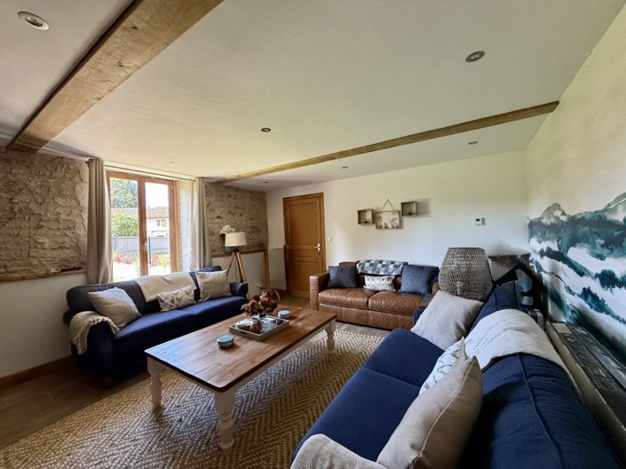 Image No.6-17 Bed Property for sale