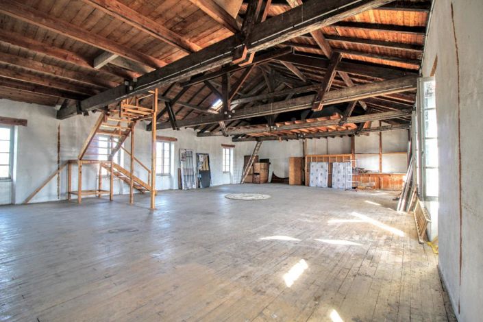 Image No.18-1 Bed Property for sale