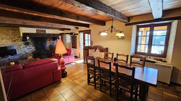 Image No.17-3 Bed Property for sale