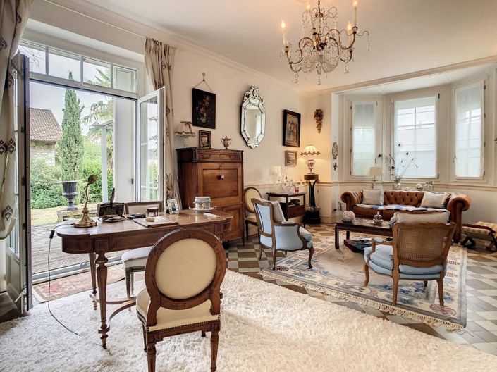 Image No.6-4 Bed House for sale