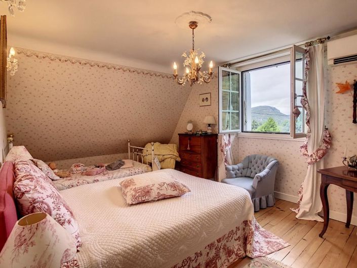 Image No.7-4 Bed House for sale