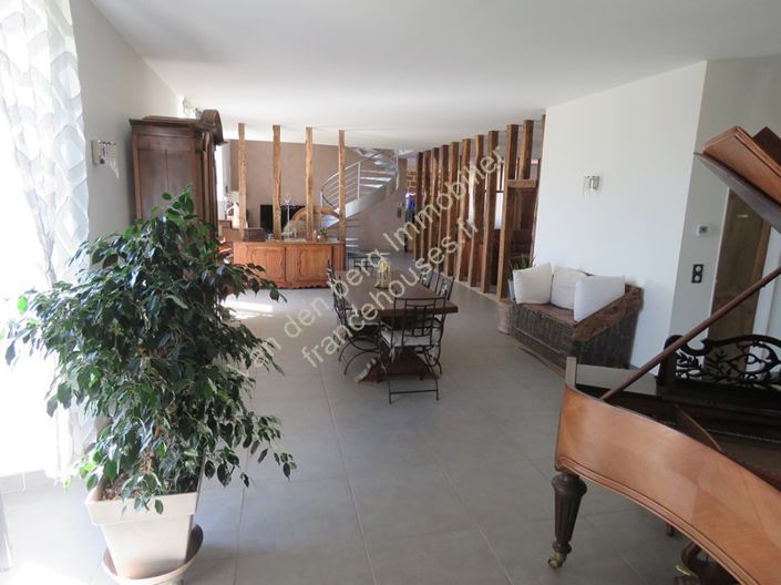 Image No.15-5 Bed Property for sale