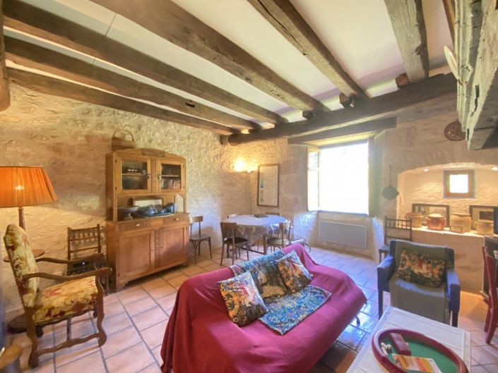 Image No.9-2 Bed Property for sale