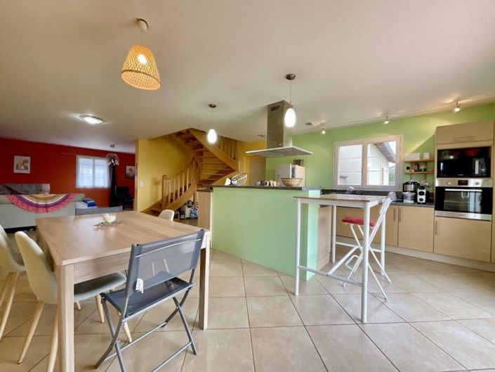 Image No.3-4 Bed Property for sale