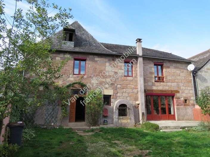 Vars-sur-Roseix, Property