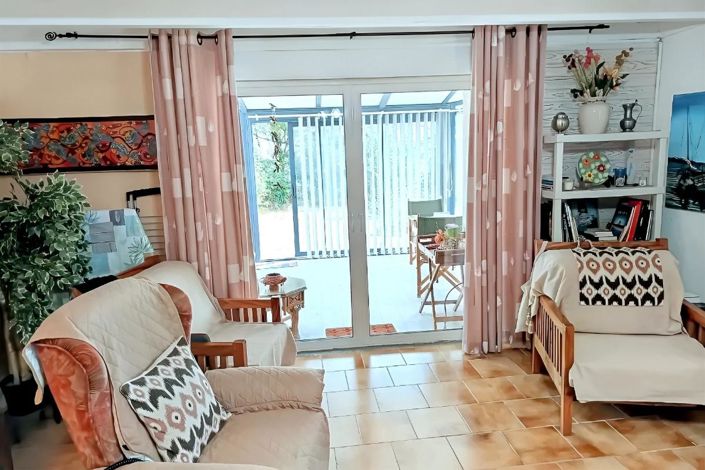 Image No.10-4 Bed Property for sale