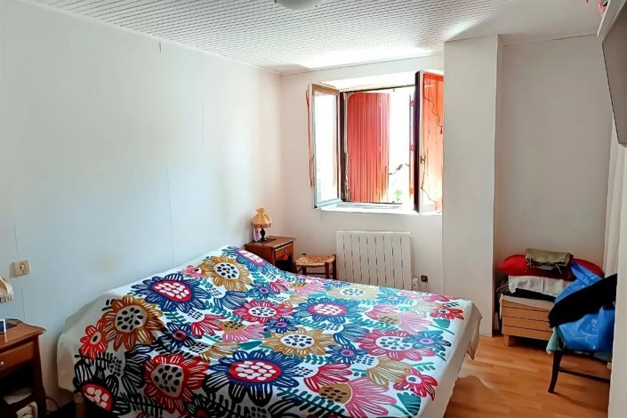 Image No.14-4 Bed Property for sale