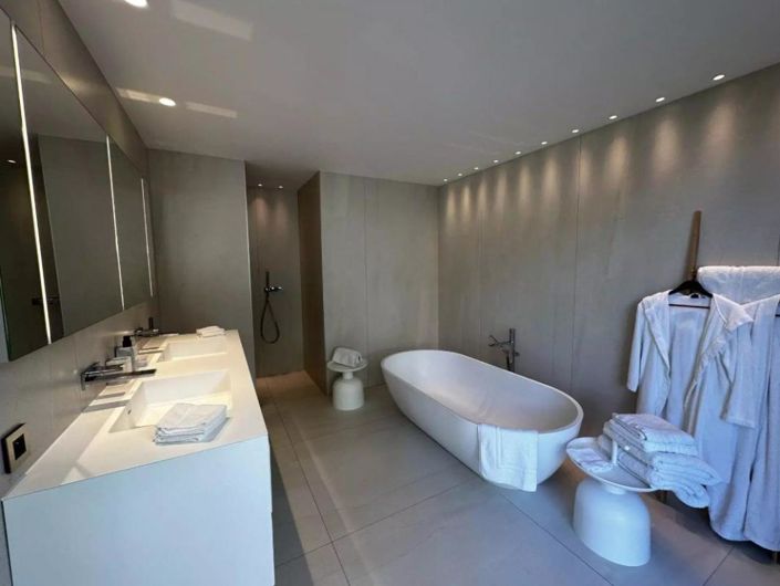 Image No.12-5 Bed Villa for sale