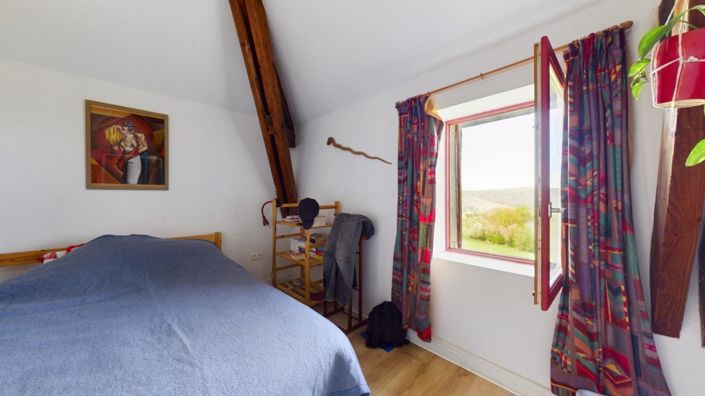 Image No.10-3 Bed House for sale