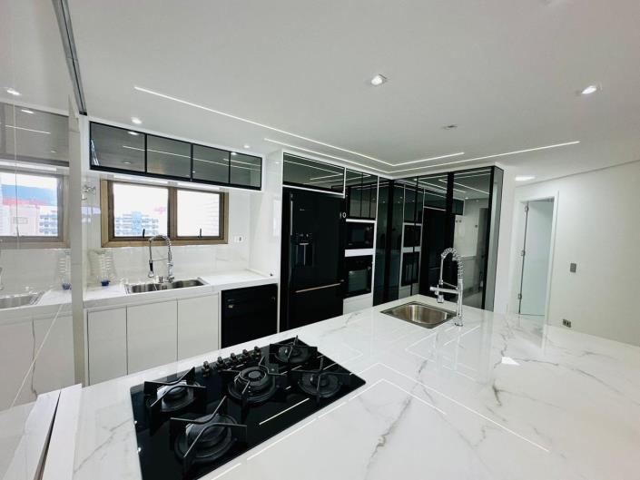 Image No.37-6 Bed Penthouse for sale