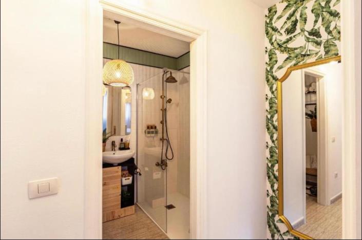 Image No.23-2 Bed Apartment for sale