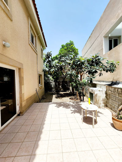 Image No.18-3 Bed House for sale