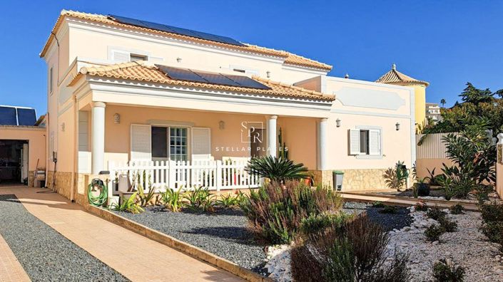 Image No.1-4 Bed Villa for sale