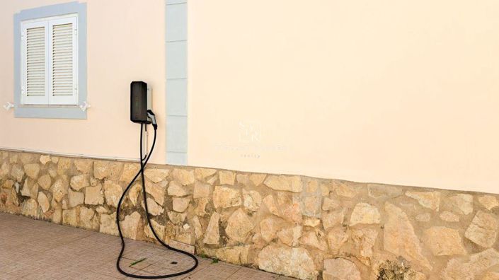 Image No.20-4 Bed Villa for sale