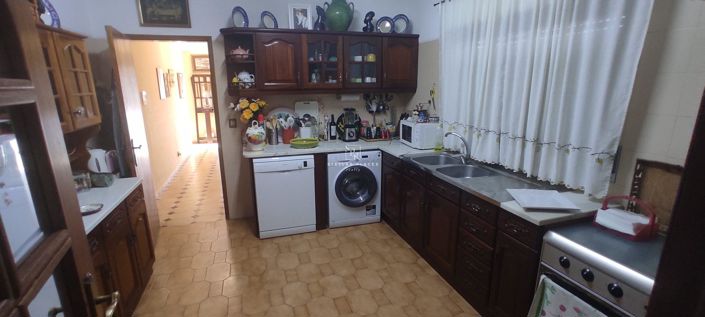 Image No.8-5 Bed Villa for sale