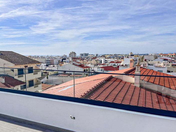 Image No.1-3 Bed Apartment for sale