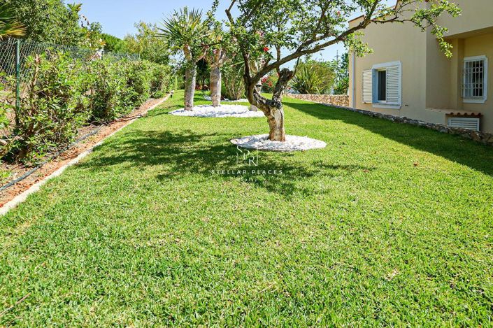 Image No.10-3 Bed Property for sale