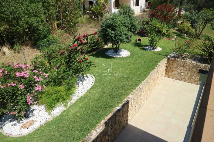 Image No.19-3 Bed Property for sale