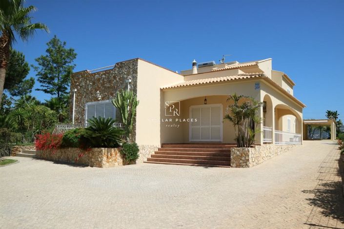 Image No.20-3 Bed Property for sale