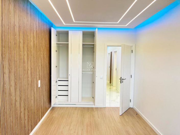 Image No.11-3 Bed Apartment for sale