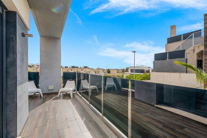 Image No.24-4 Bed Villa for sale