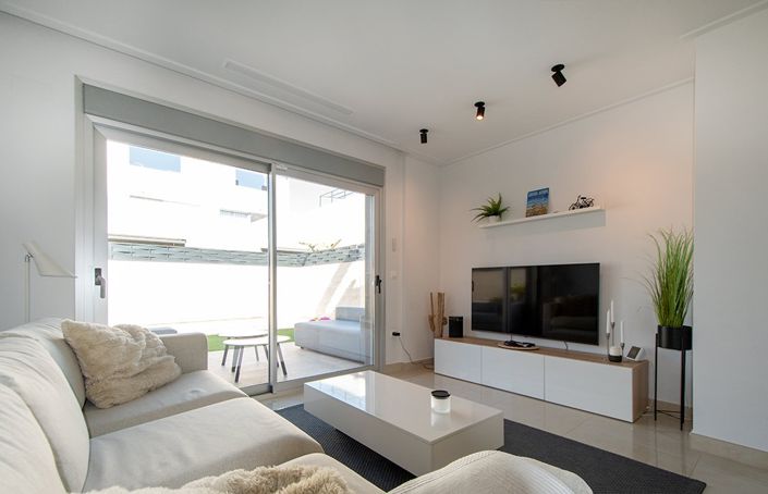 Image No.5-3 Bed Townhouse for sale