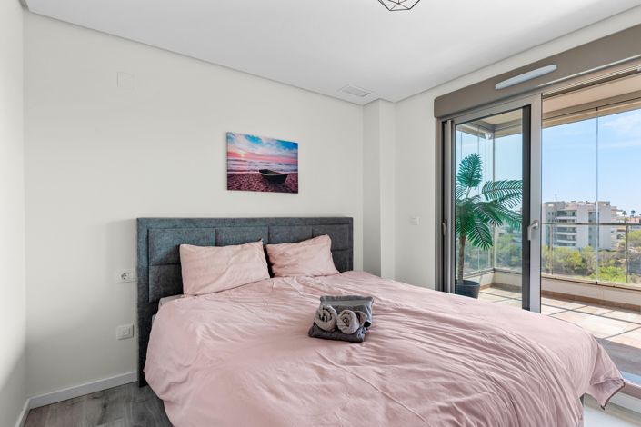 Image No.19-3 Bed Apartment for sale