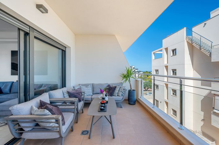 Image No.10-3 Bed Apartment for sale