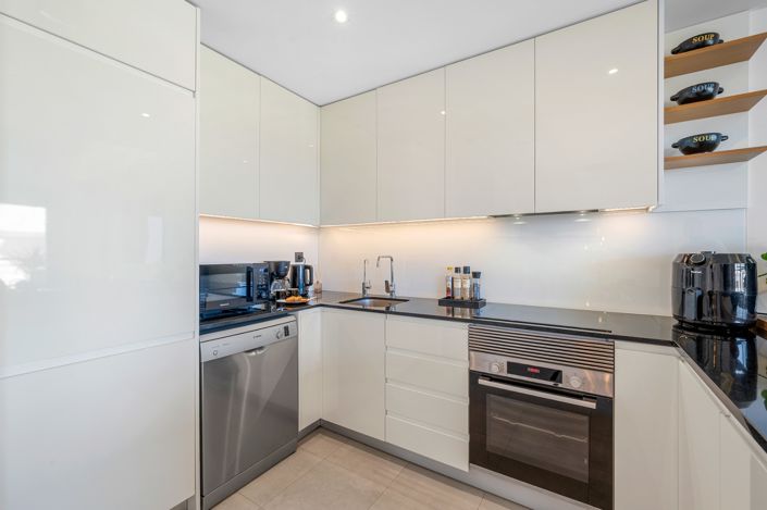 Image No.15-3 Bed Apartment for sale