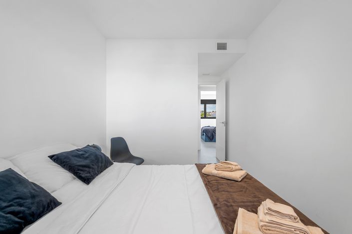 Image No.22-3 Bed Apartment for sale