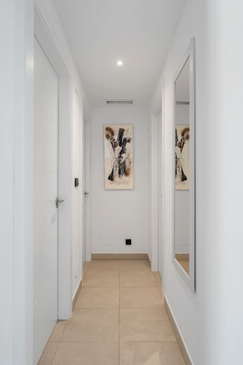 Image No.27-3 Bed Apartment for sale