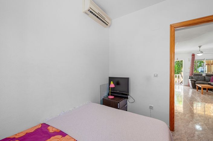 Image No.13-3 Bed Townhouse for sale