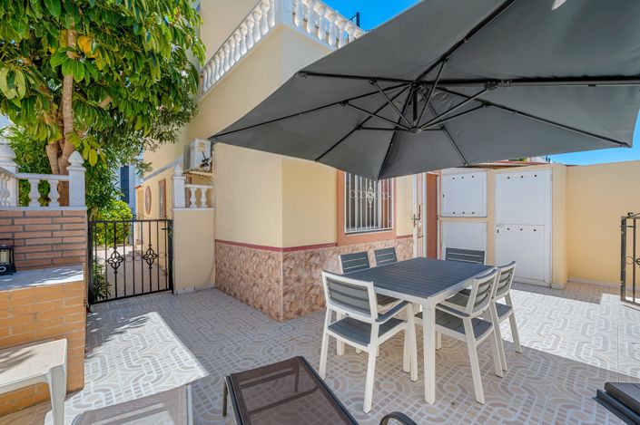 Image No.20-3 Bed Townhouse for sale