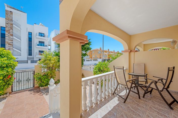 Image No.6-3 Bed Townhouse for sale