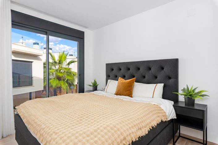 Image No.37-5 Bed Villa for sale