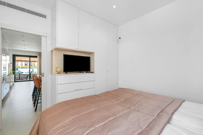 Image No.12-3 Bed Apartment for sale