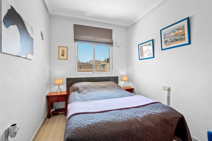 Image No.12-3 Bed Apartment for sale