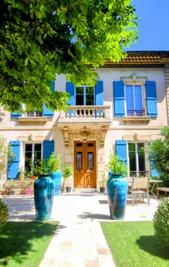 Image No.10-12 Bed Property for sale