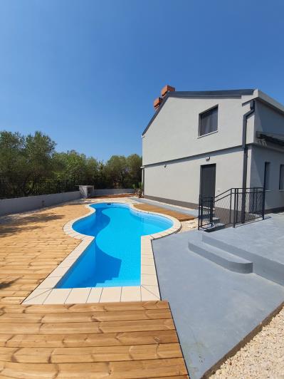 Image No.2-4 Bed Villa for sale