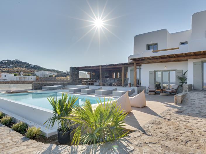 Image No.1-5 Bed Villa for sale