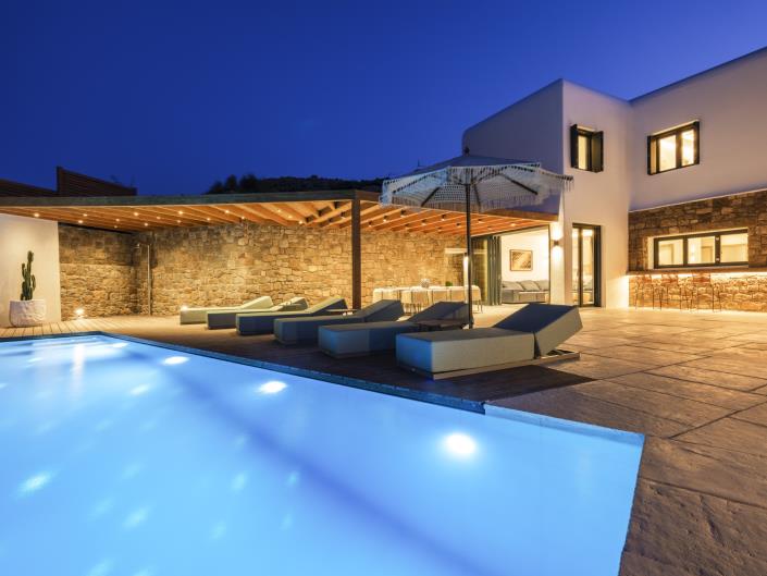 Image No.57-5 Bed Villa for sale